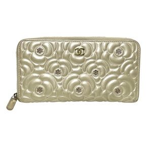 !!!!SOLD !!!!!!!!! Rare Chanel Cameilla Embossed Rhinestone Wallet